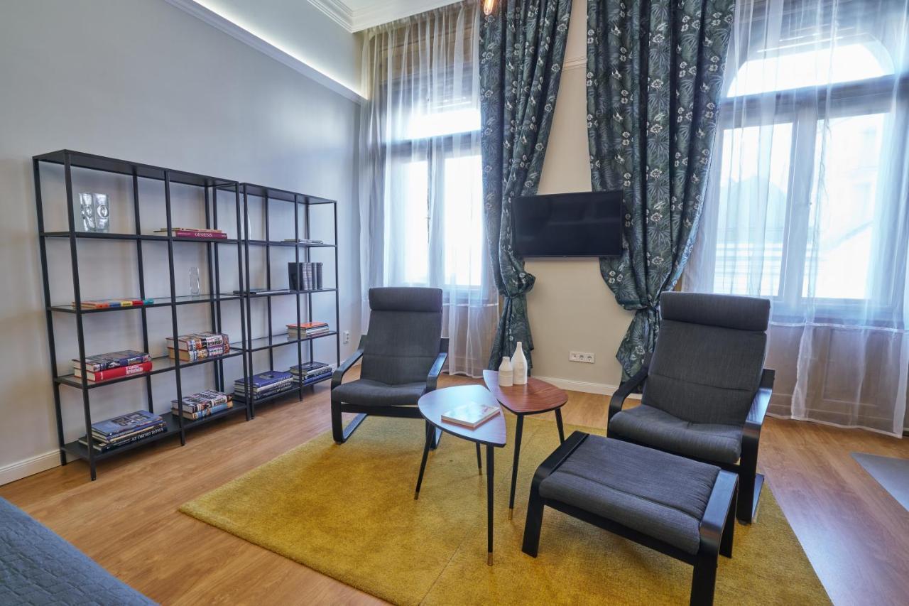 Nanirol Apartment At Gellert Bath Будапешт Экстерьер фото